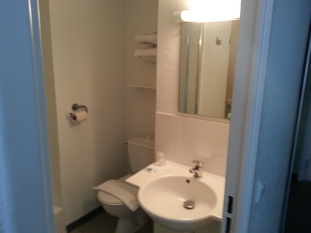 Ibis Budget Шатодён Экстерьер фото