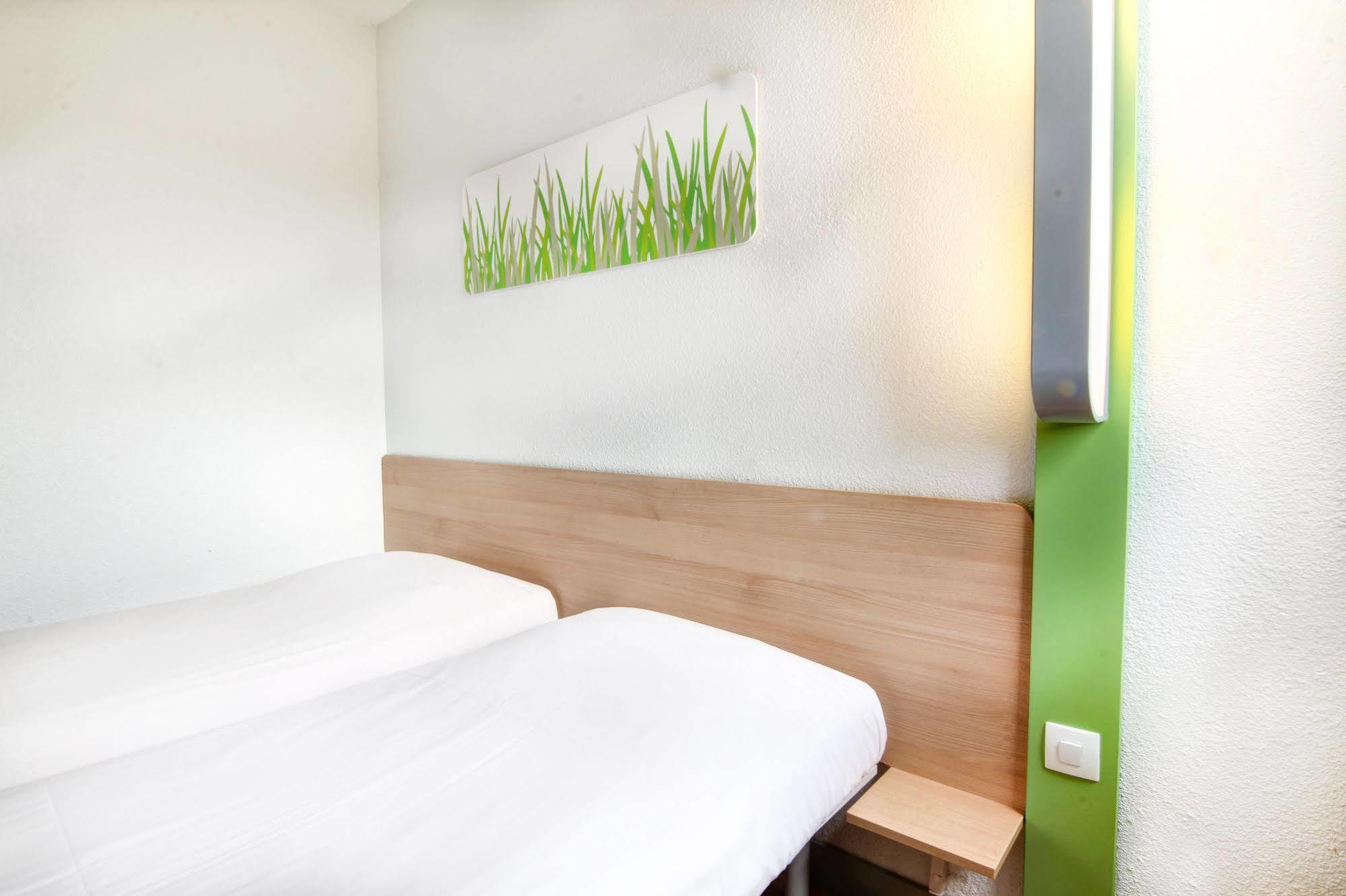 Ibis Budget Шатодён Экстерьер фото