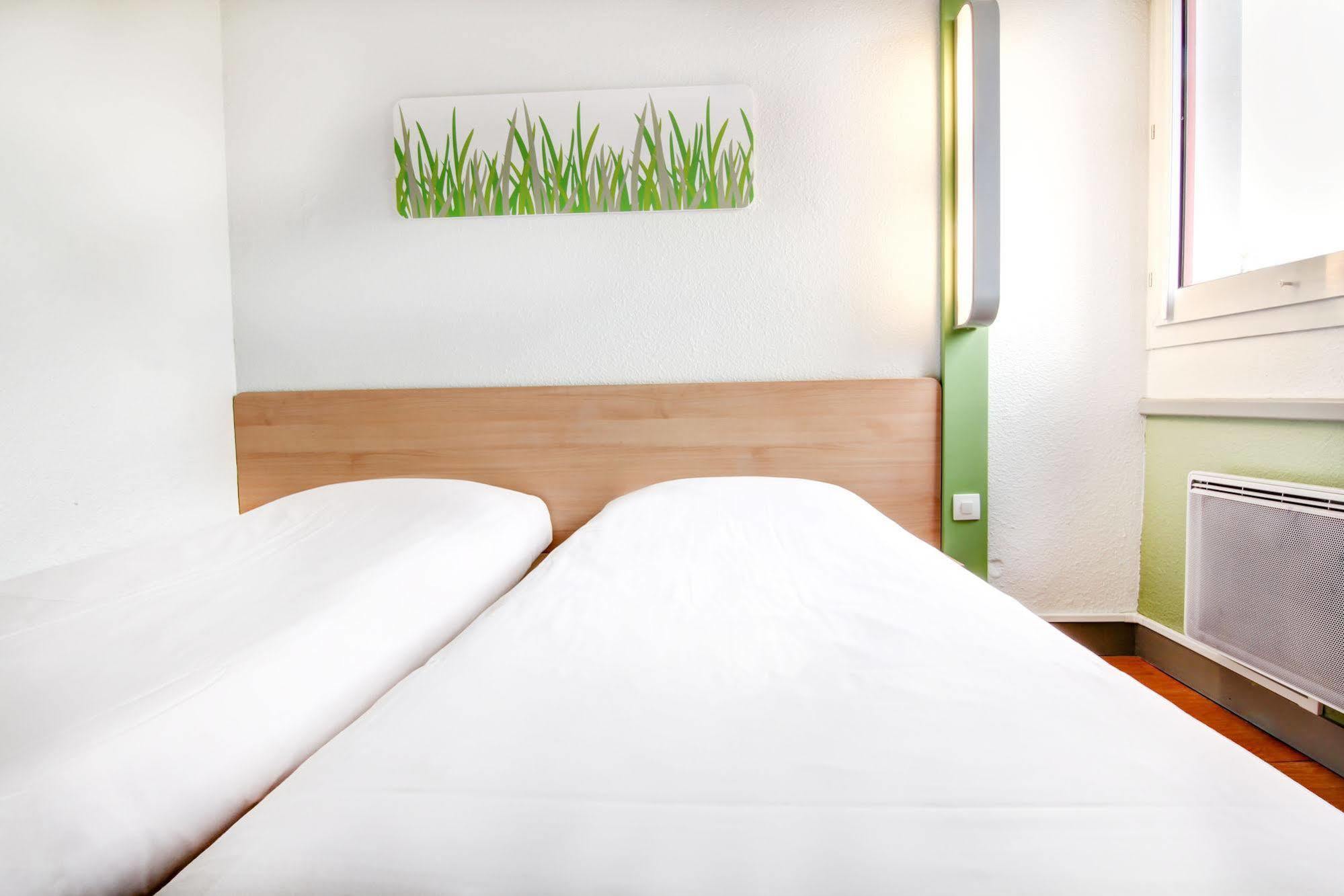 Ibis Budget Шатодён Экстерьер фото