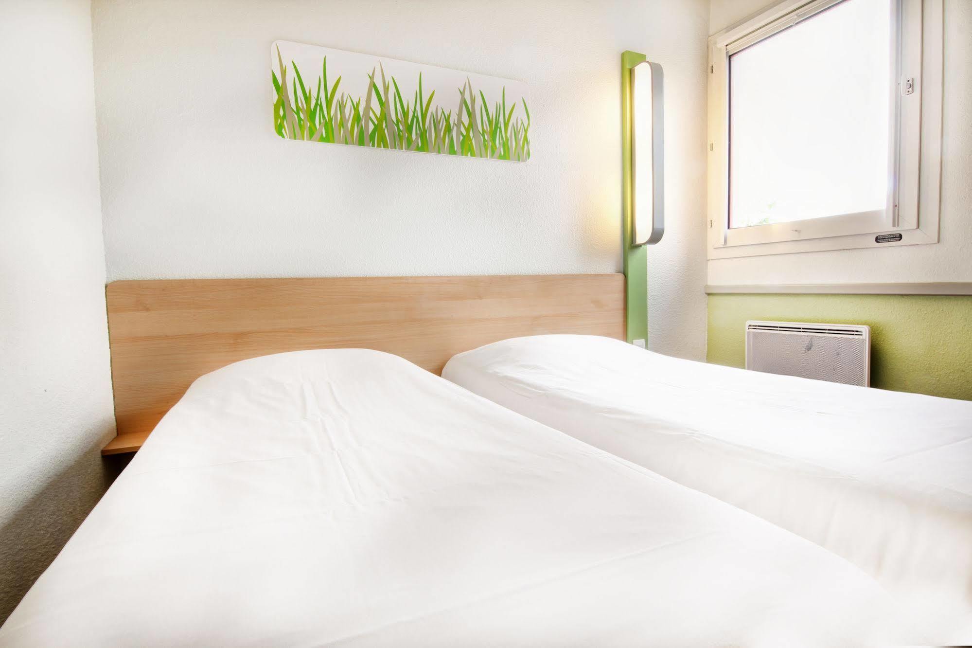Ibis Budget Шатодён Экстерьер фото