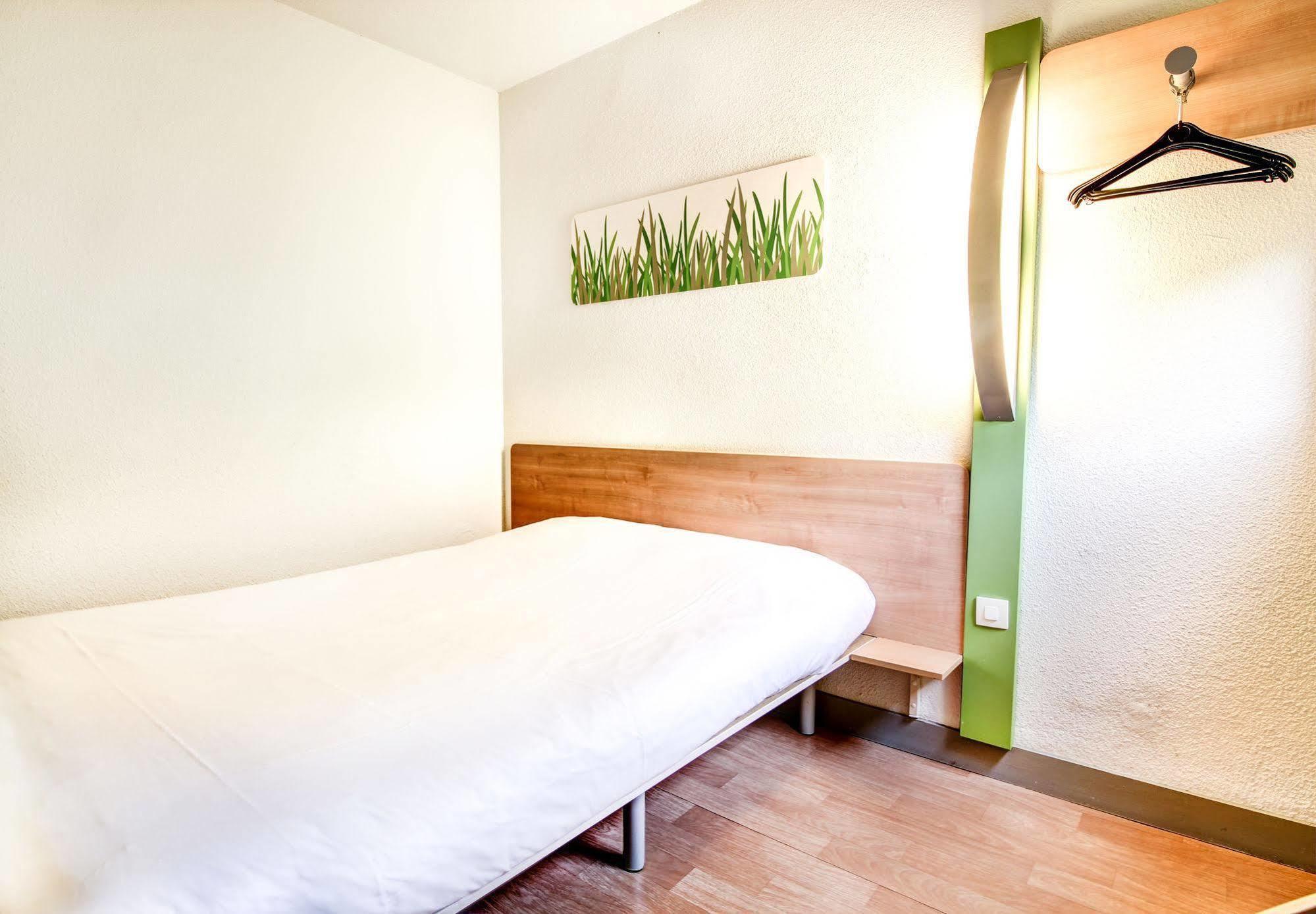 Ibis Budget Шатодён Экстерьер фото