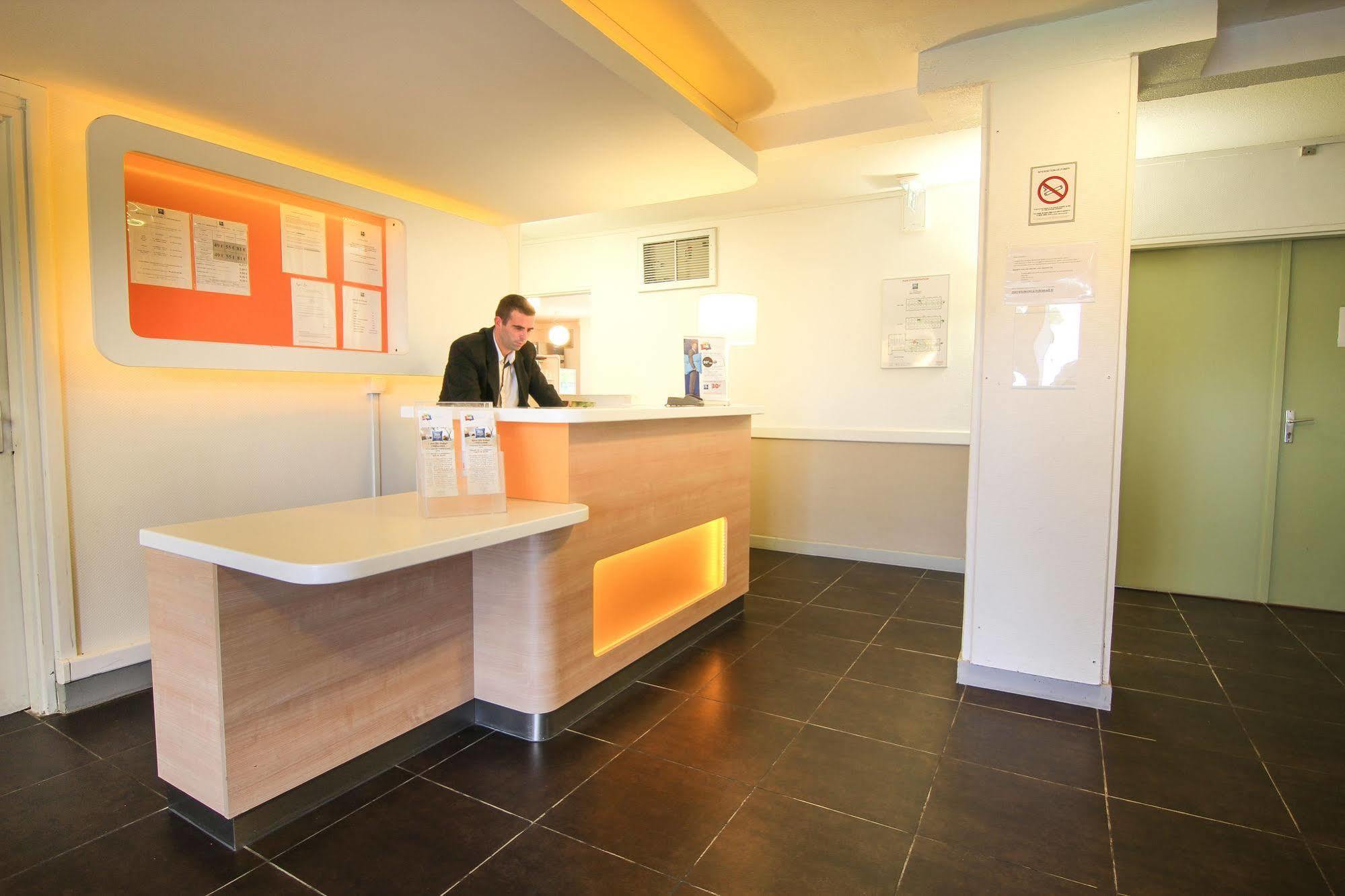 Ibis Budget Шатодён Экстерьер фото