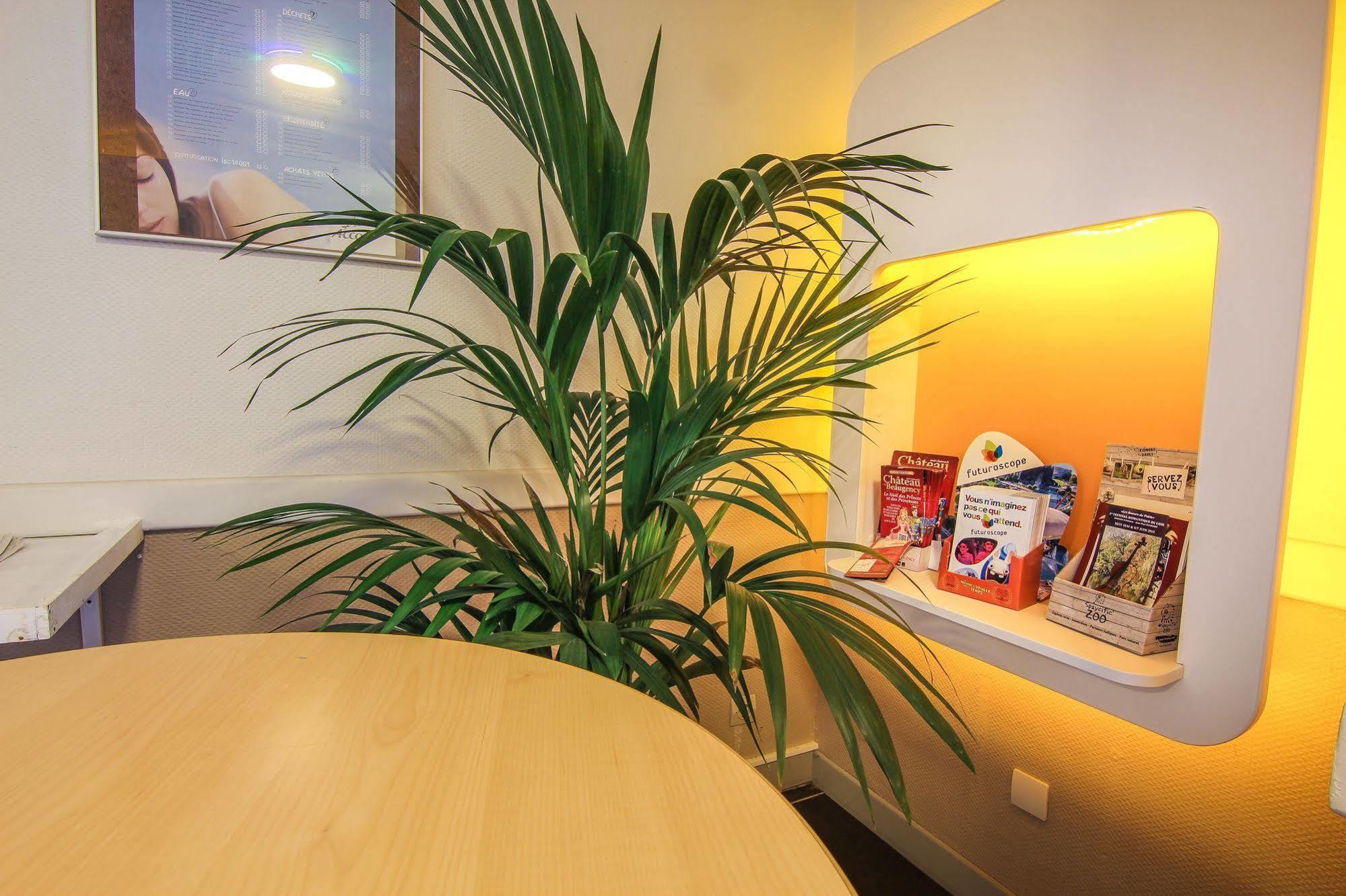 Ibis Budget Шатодён Экстерьер фото