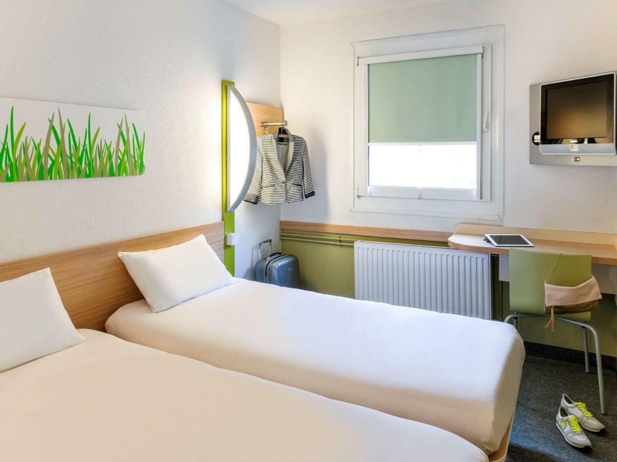 Ibis Budget Шатодён Экстерьер фото
